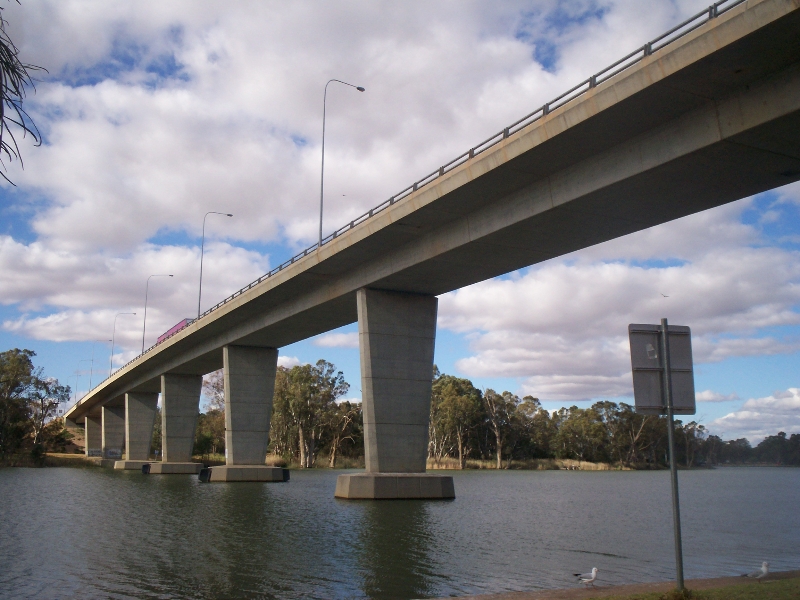 Mildura City to Bridge to Wharf walk Walking Maps